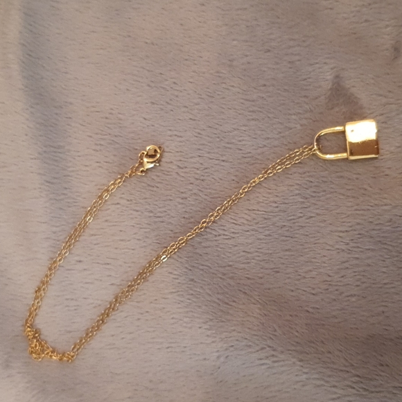 Brand New Lock & Chain Necklace - Picture 2 of 4